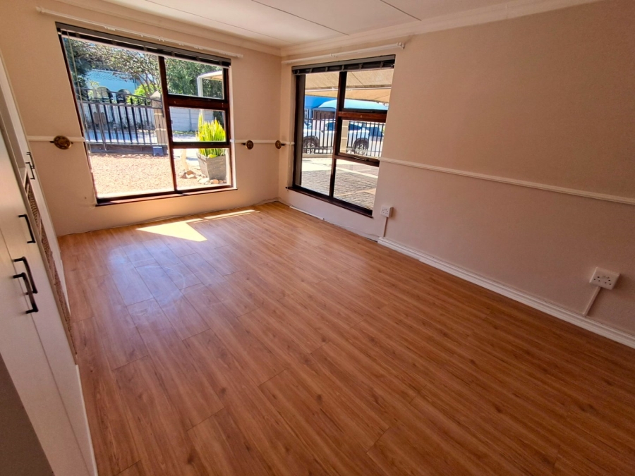 4 Bedroom Property for Sale in Bergsig Western Cape